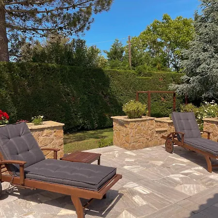 Konukevi Kourouta Villas